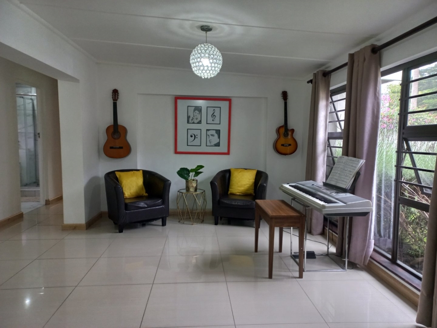 5 Bedroom Property for Sale in Bodorp Western Cape